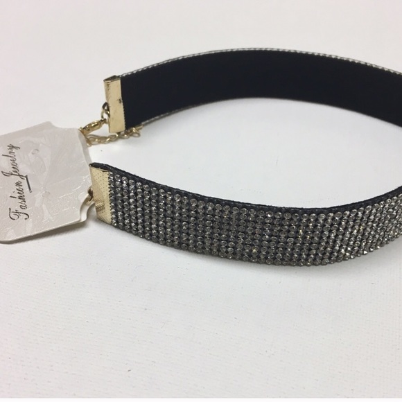 Rhinestone Gorgeous Choker - Picture 4 of 5